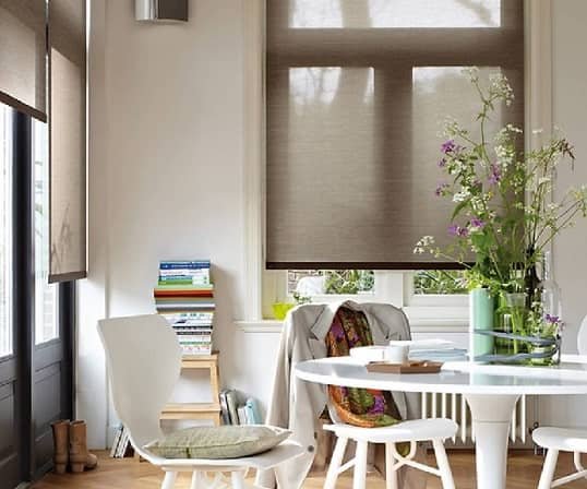 Qué Beneficios Trae el Lavado de Cortinas Roller